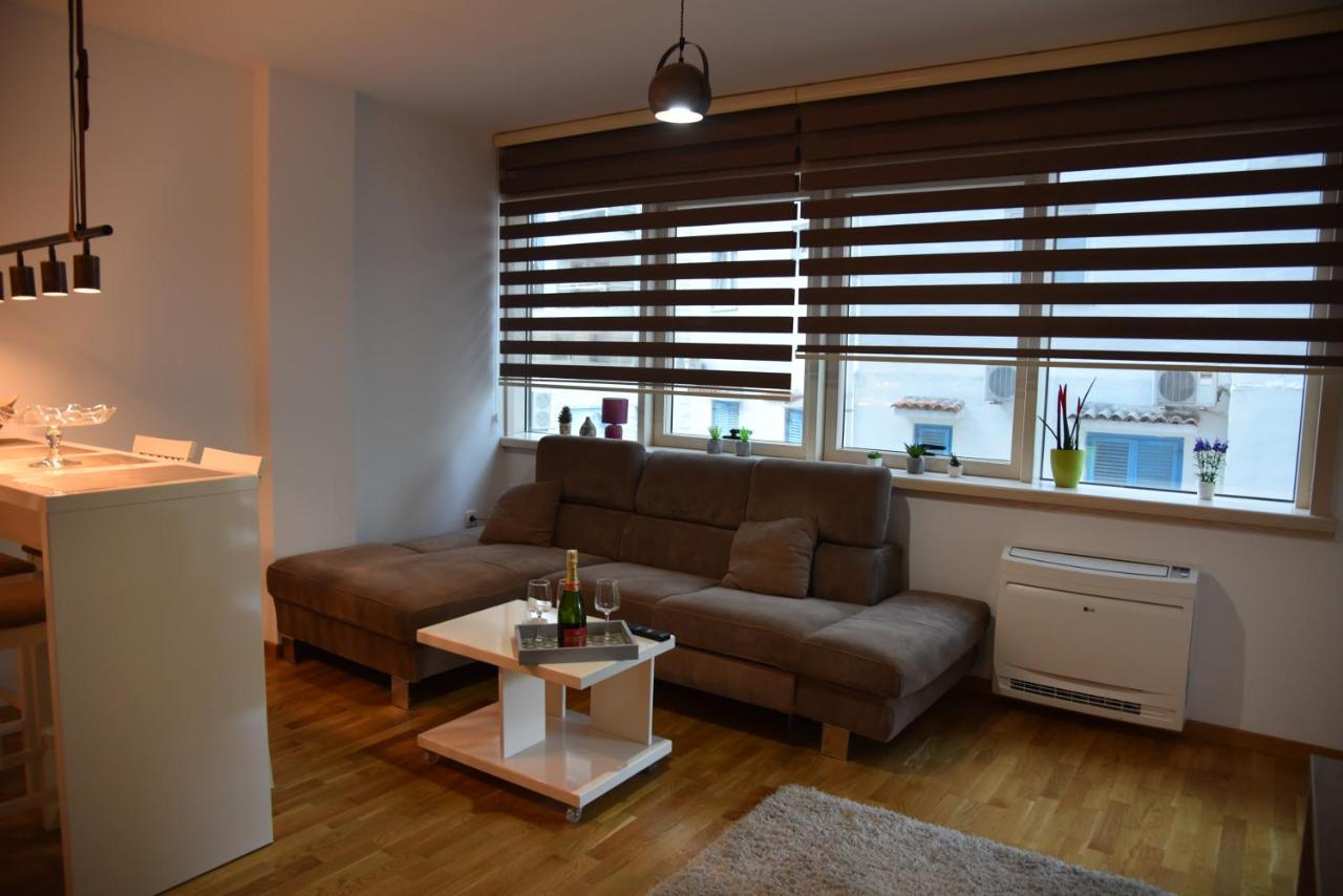 Apartment Lux Fontana Budva Exteriör bild