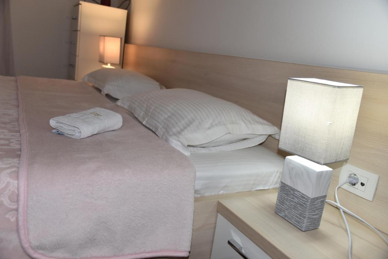 Apartment Lux Fontana Budva Exteriör bild