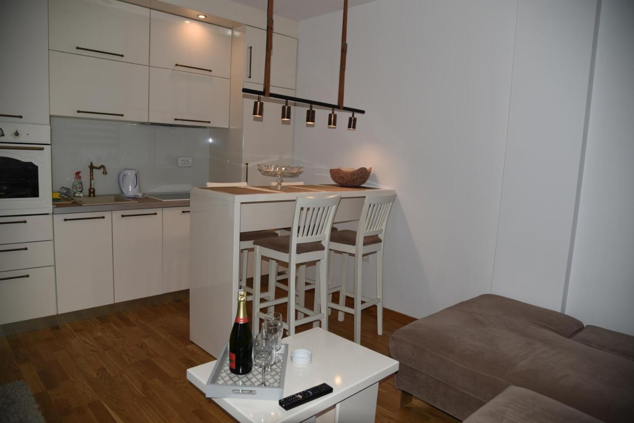 Apartment Lux Fontana Budva Exteriör bild
